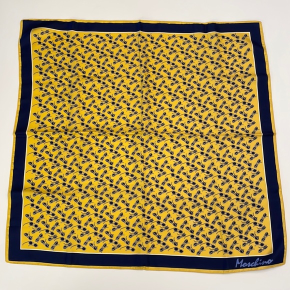 Moschino silk hand made scarf square Made in Italy